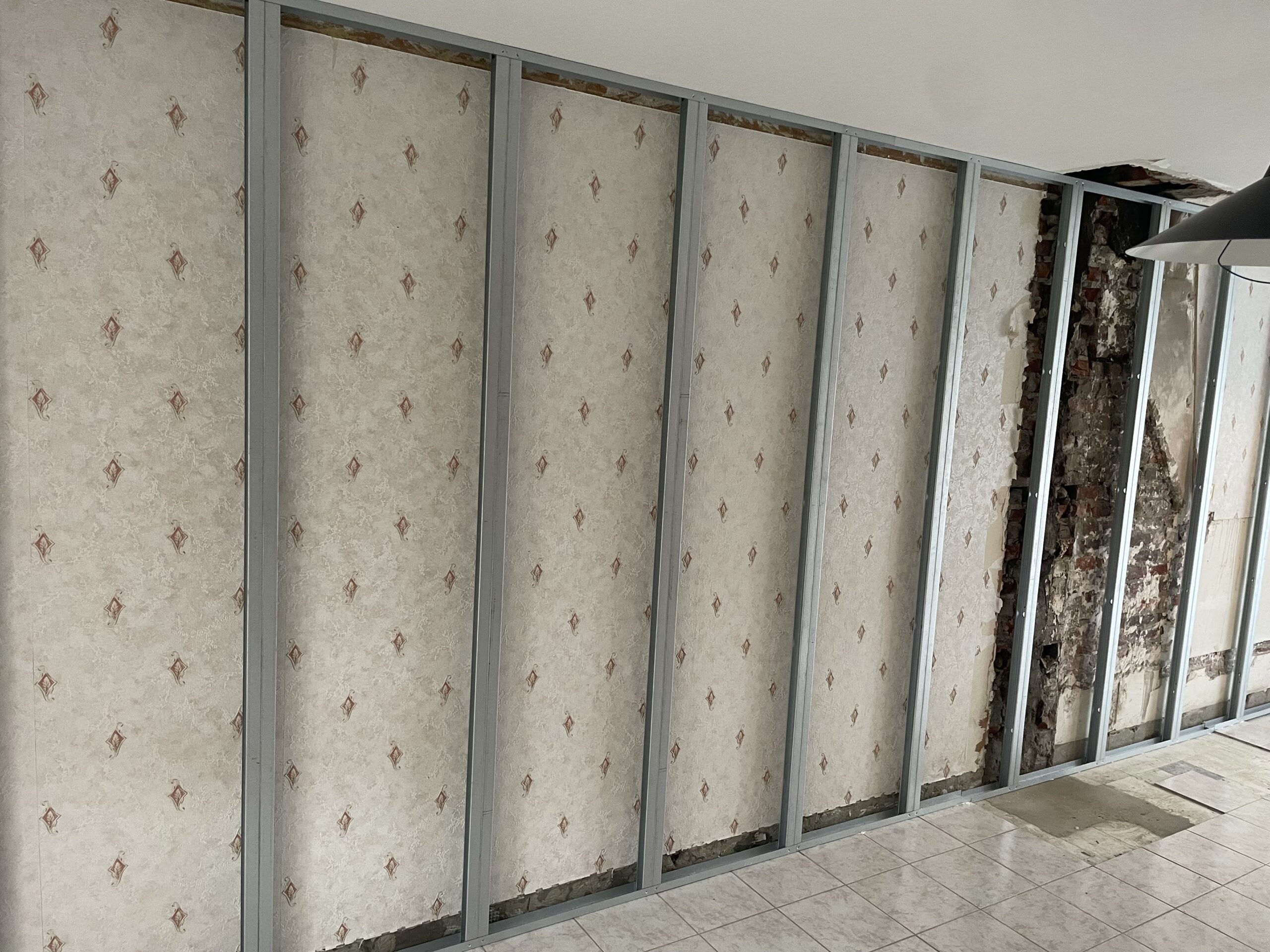 Plaquiste Carvin XM RENOV rail plaque de plâtre XM RENOV Thumeries, Seclin, Fretin, Lesquin, Phalempin, Coutiches,Avelin,Ostricourt,Wattignies,Attiches,Bersée,Carvin.https://xmrenov.fr/